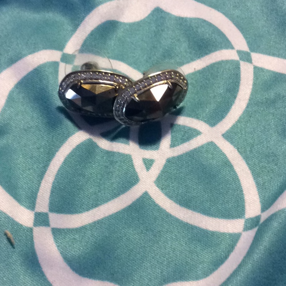 Gorgeous Kendra Scott earrings